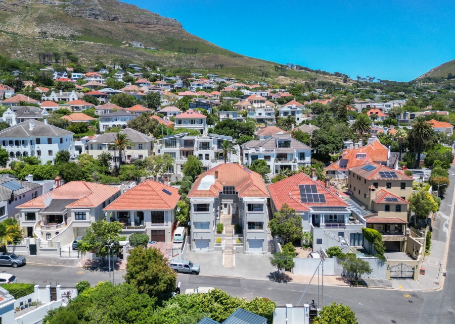 3 Bedroom Property for Sale in Oranjezicht Western Cape